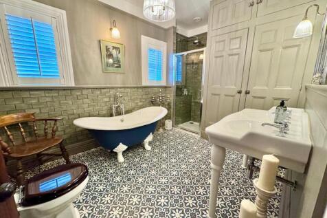 PHOTO-2025-11-19-17-59-55 (37).jpg