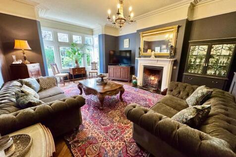 PHOTO-2025-11-19-17-59-55 (11).jpg