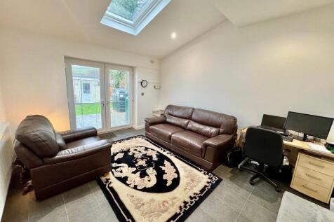 PHOTO-2025-12-10-16-27-46 (1).jpg