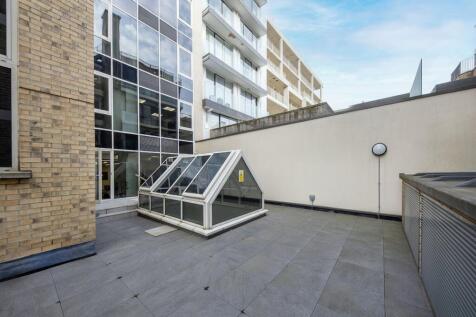 23 buckingham gate 1652 terr.jpg
