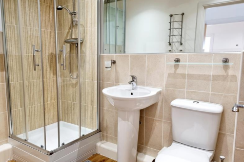 En-suite Bathroom