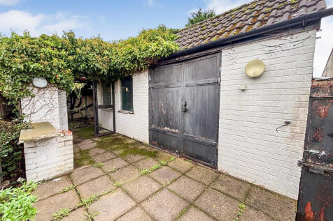 15 Woodland View - Out T202511071418.jpg