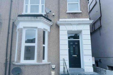 1 BEDROOM FLAT