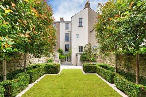 7 Raglan Road