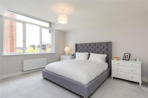 50 Larkfield Heath