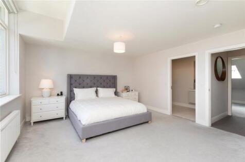 50 Larkfield Heath