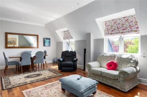 18 Cairnbrook Manor