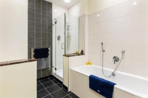 18 Cairnbrook Manor