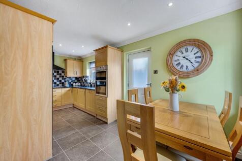 Kitchen/Dining
