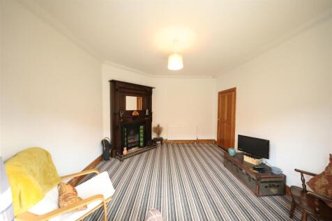 Living Room 2.jpg