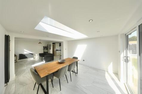 Kitchen/living/diner