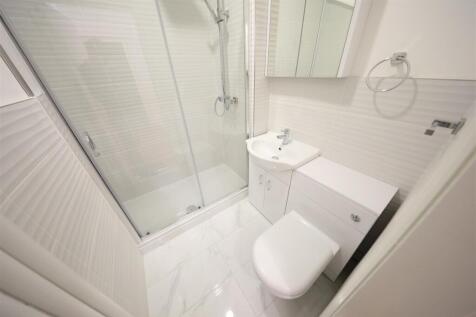 Family Shower Room