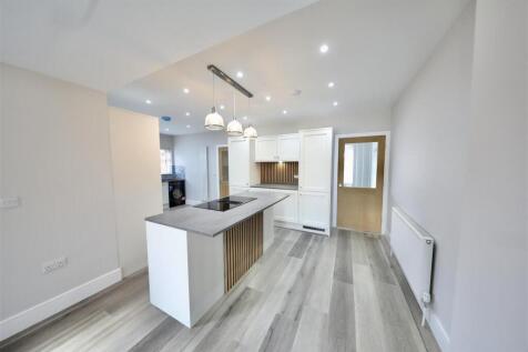 Open plan kitchen diner