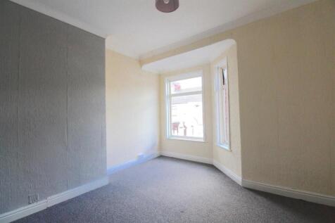 Bedroom 1.JPG