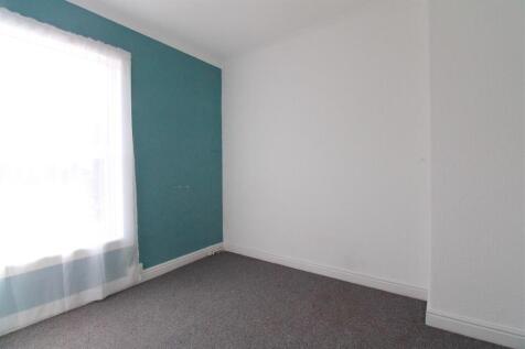 Bedroom 2.JPG