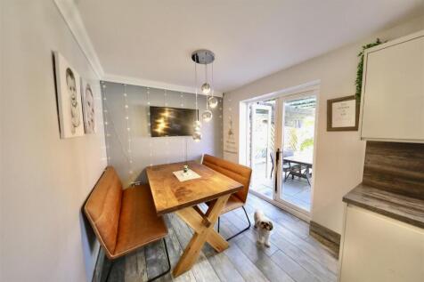 Kitchen diner