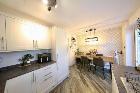 Kitchen diner