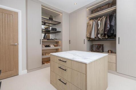 Yew Tree Farm - Dressing Room1.jpg