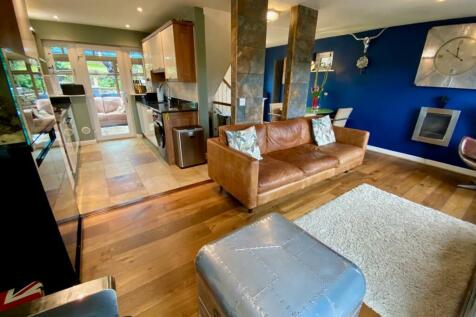 ope plan living kitchen.jpg