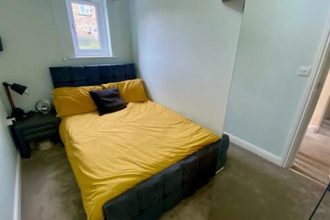 bed 2.jpg