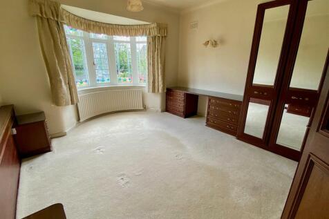 bedroom front.jpg