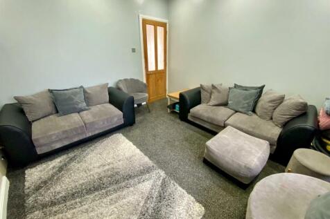 lounge 1.jpg