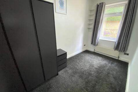 bed 2 new.jpg
