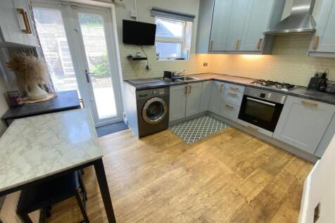kitchen new.jpg