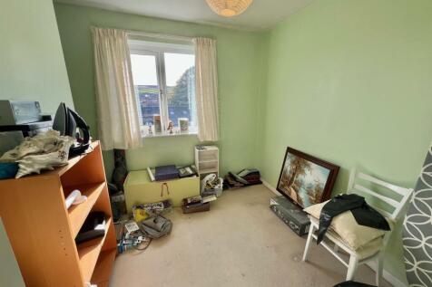 Bramleys Estate Agents - Copley Avenue - Meltham (