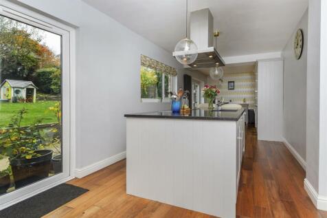 Bramleys Estate Agents - Maple Grove (7).jpg