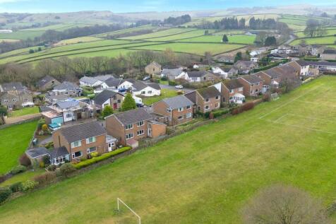 Far Field Ave, Hepworth - Rear elevation with view