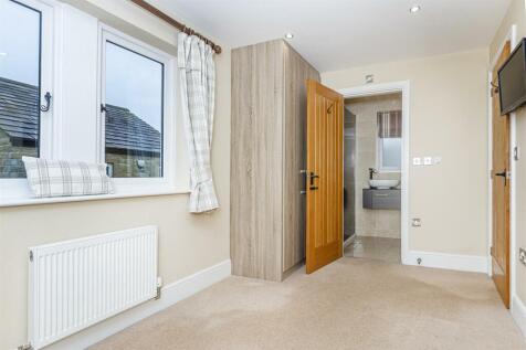 Bramleys Estate Agents - Beech Court - Farnley Tya