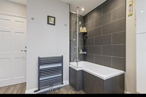 20 The Ghyll, Fixby 38_297.jpg