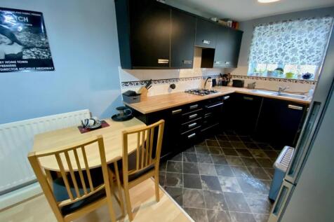 kitchen area.jpg
