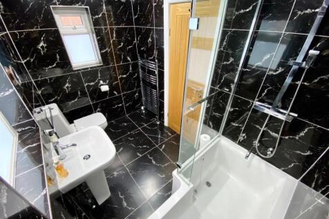 bathroom1.jpg