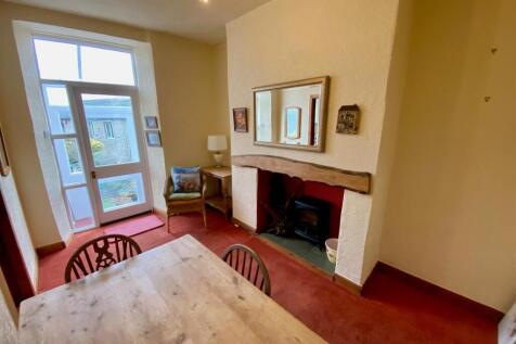 dining room.jpg