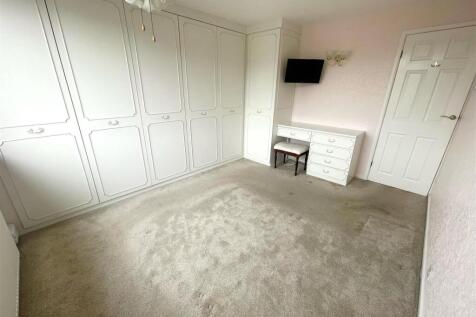 Bedroom 1,2.jpg