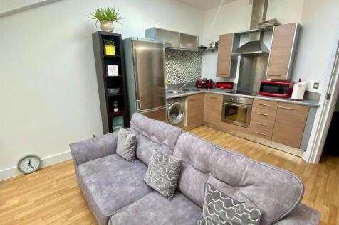 kitchen area 1.jpg