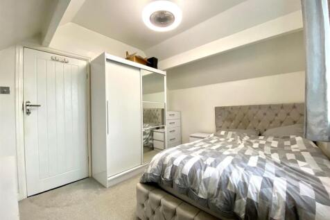 bedroom2.jpg
