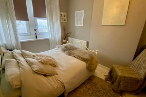 bed 1.jpg