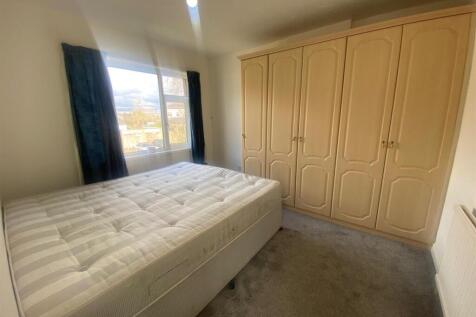 MASTER BEDROOM.jpg