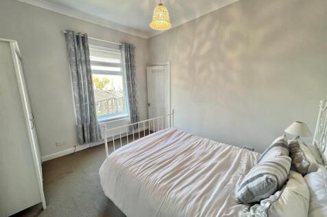 Bramleys Estate Agents - Stoney Royd Terrace - Lin