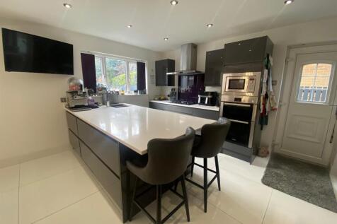 KITCHEN 3.jpg