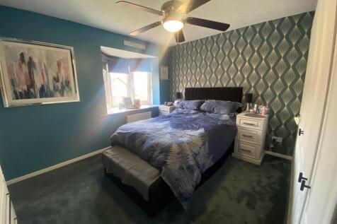 MASTER BEDROOM.jpg