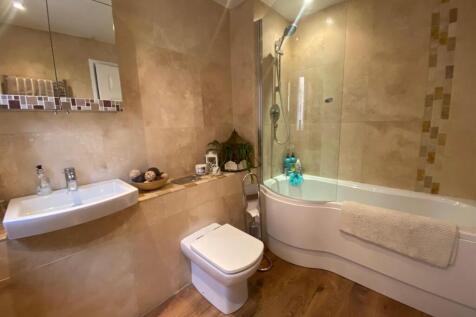 EN SUITE.jpg