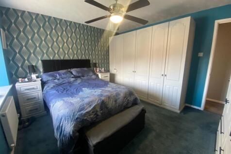 MASTER BEDROOM 1.jpg