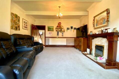 Bramleys Estate Agents - Luck Lane - Huddersfield 