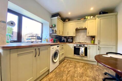 Bramleys Estate Agents - Luck Lane - Huddersfield 