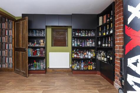 Bramleys Estate Agents - Royd Street - Longwood (3