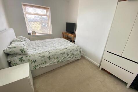 bed 1.jpg